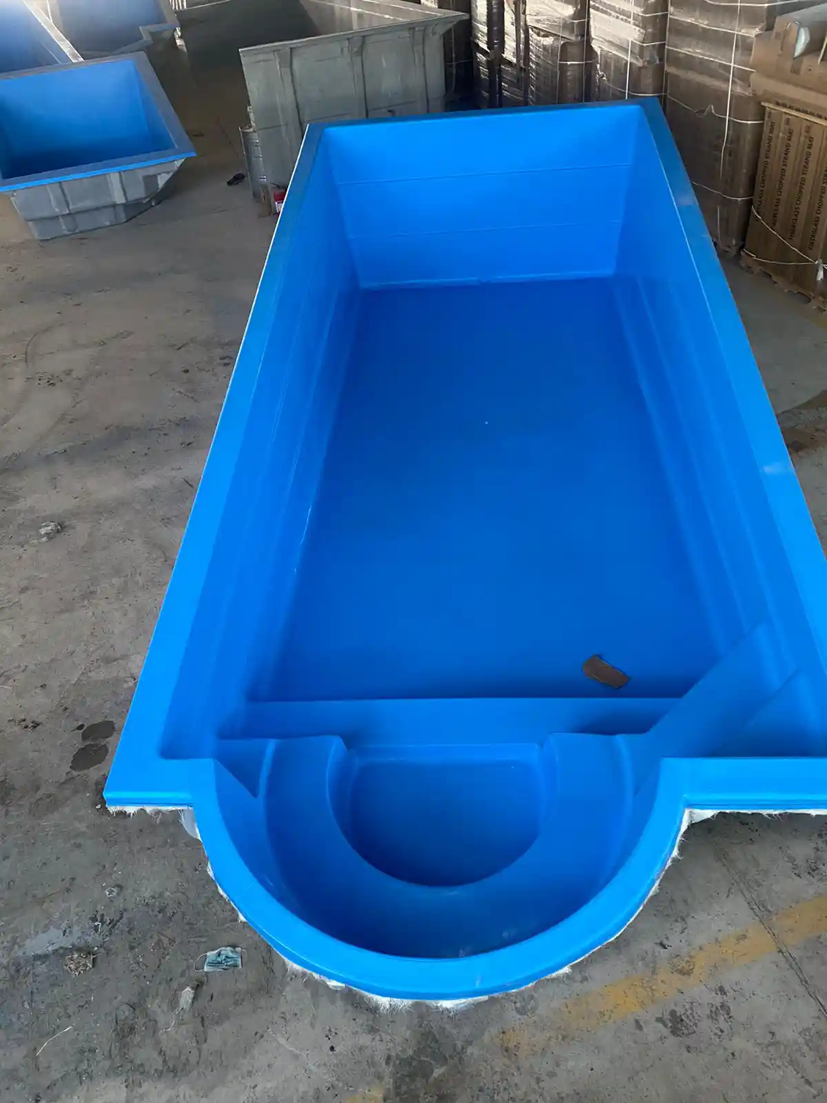 Piscina Rectangular con Jacuzzi 7,60x3,40mts Prof 1,00-1,70mts
